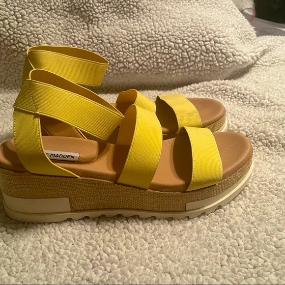 Steve Madden JKIMMIE YELLOW Size 9.5 Excellent Condition! - Picture 4 of 6